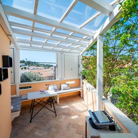 Apartments Vitoria Mali Lošinj Eksteriør bilde