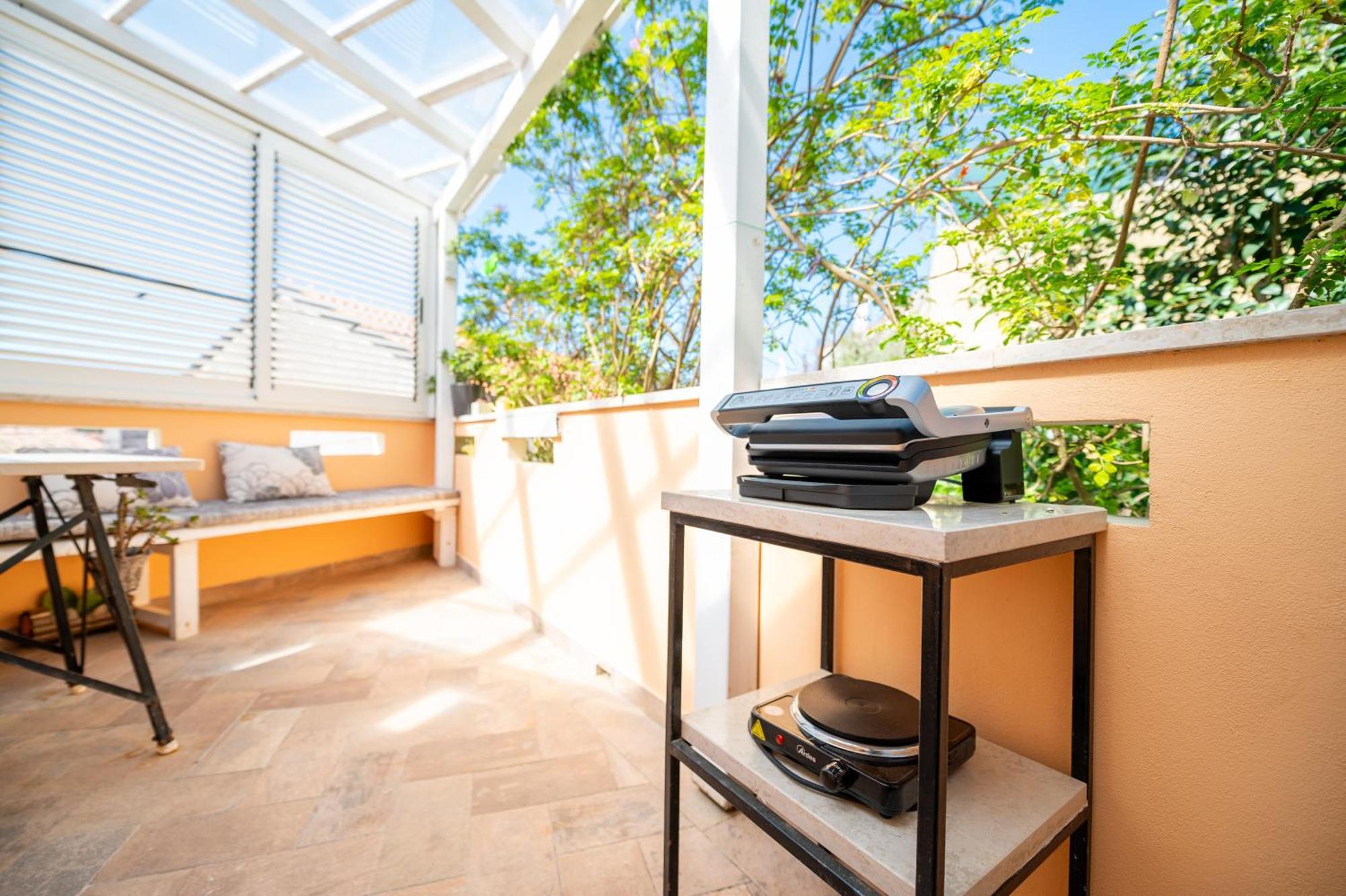 Apartments Vitoria Mali Lošinj Eksteriør bilde