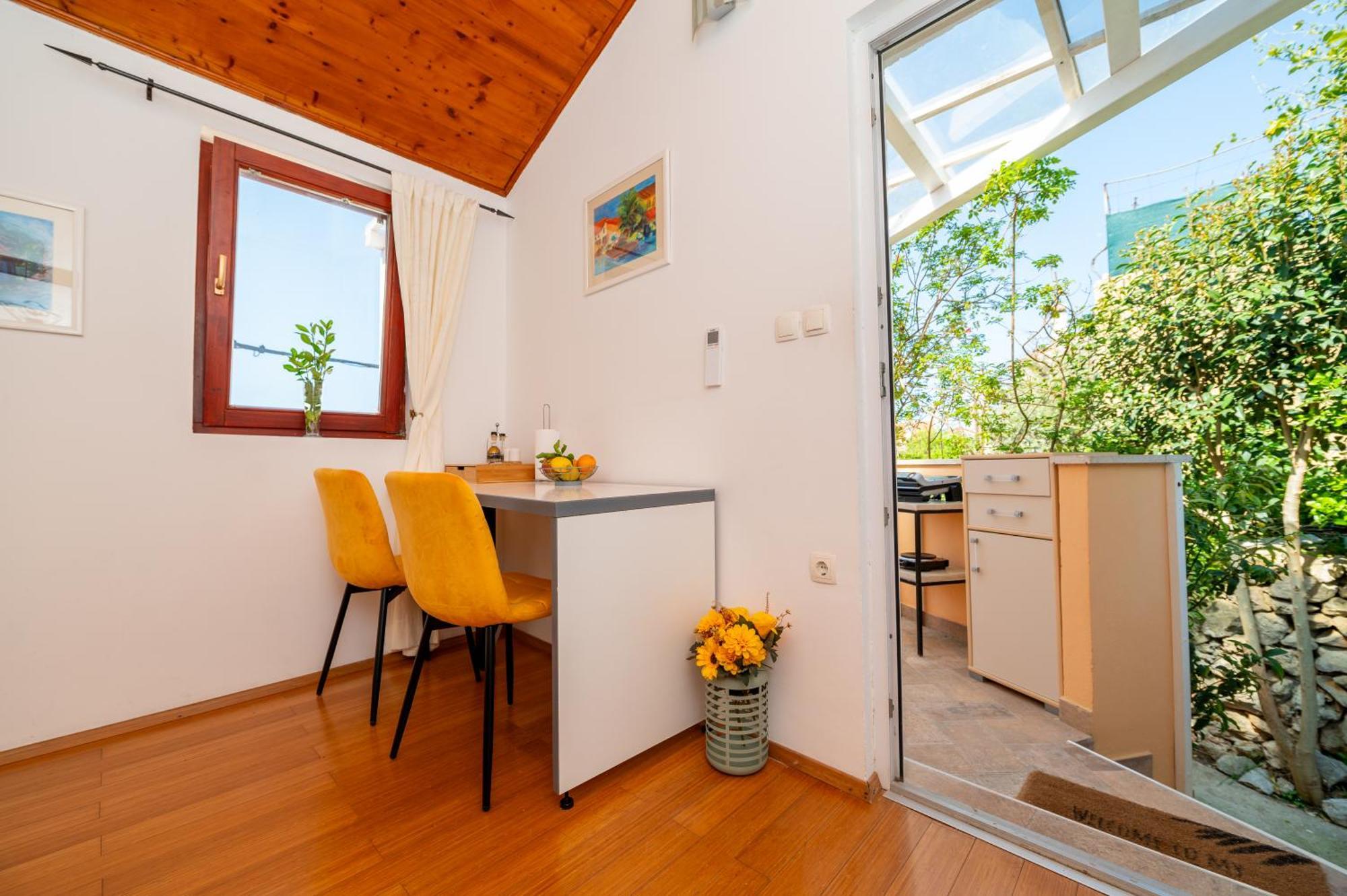 Apartments Vitoria Mali Lošinj Eksteriør bilde
